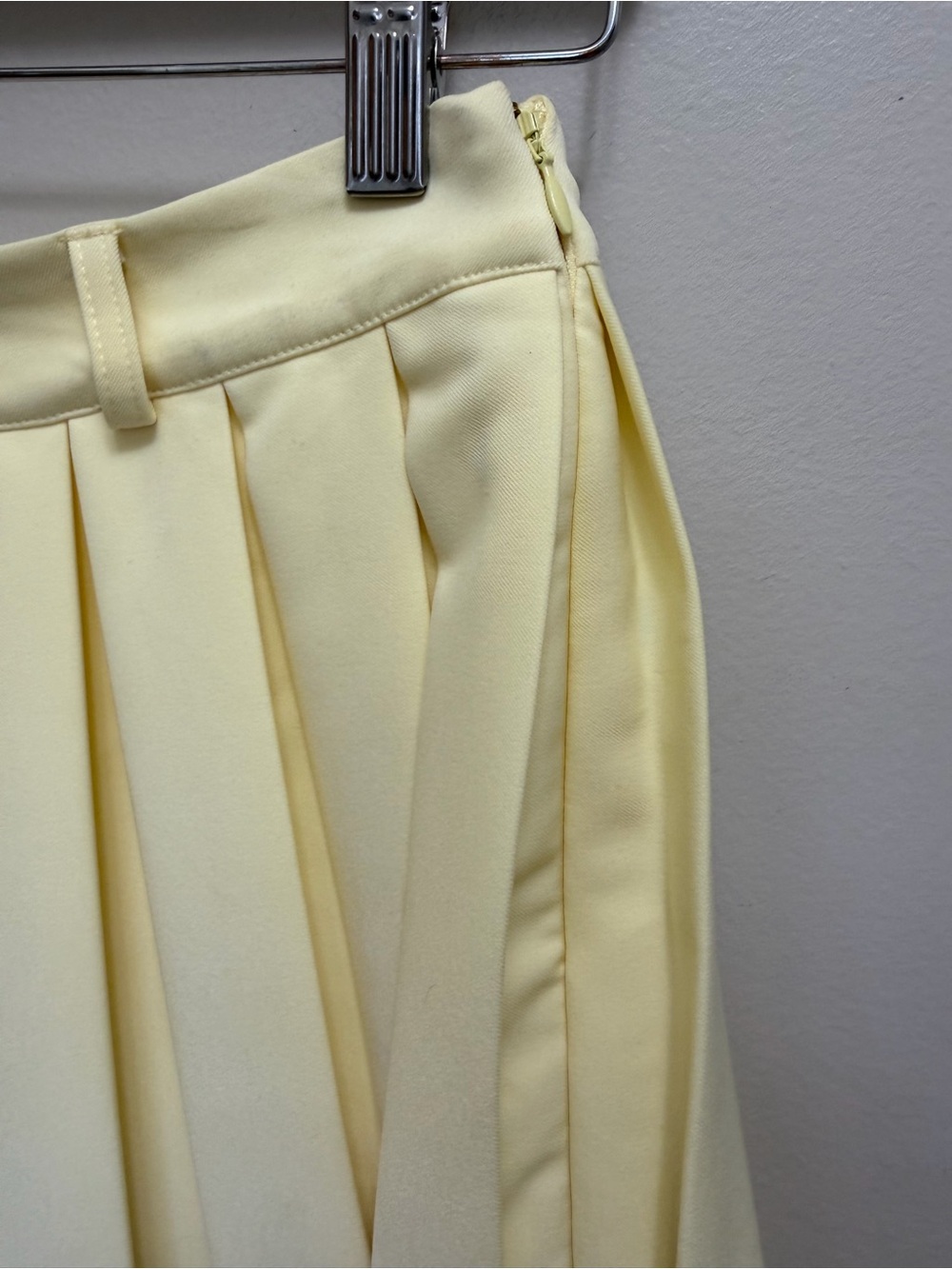 Meshki Mura Set 2 pc Vest and Pleated Skirt Yellow Size Small - Picture 10 of 13